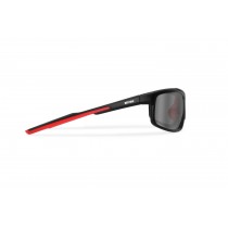 Occhiali fotocromatici polarizzati sportivi ciclismo golf running - lenti antifog - nasello regolabile - by Bertoni Italy P180FTC  - nero opaco / rosso lava
